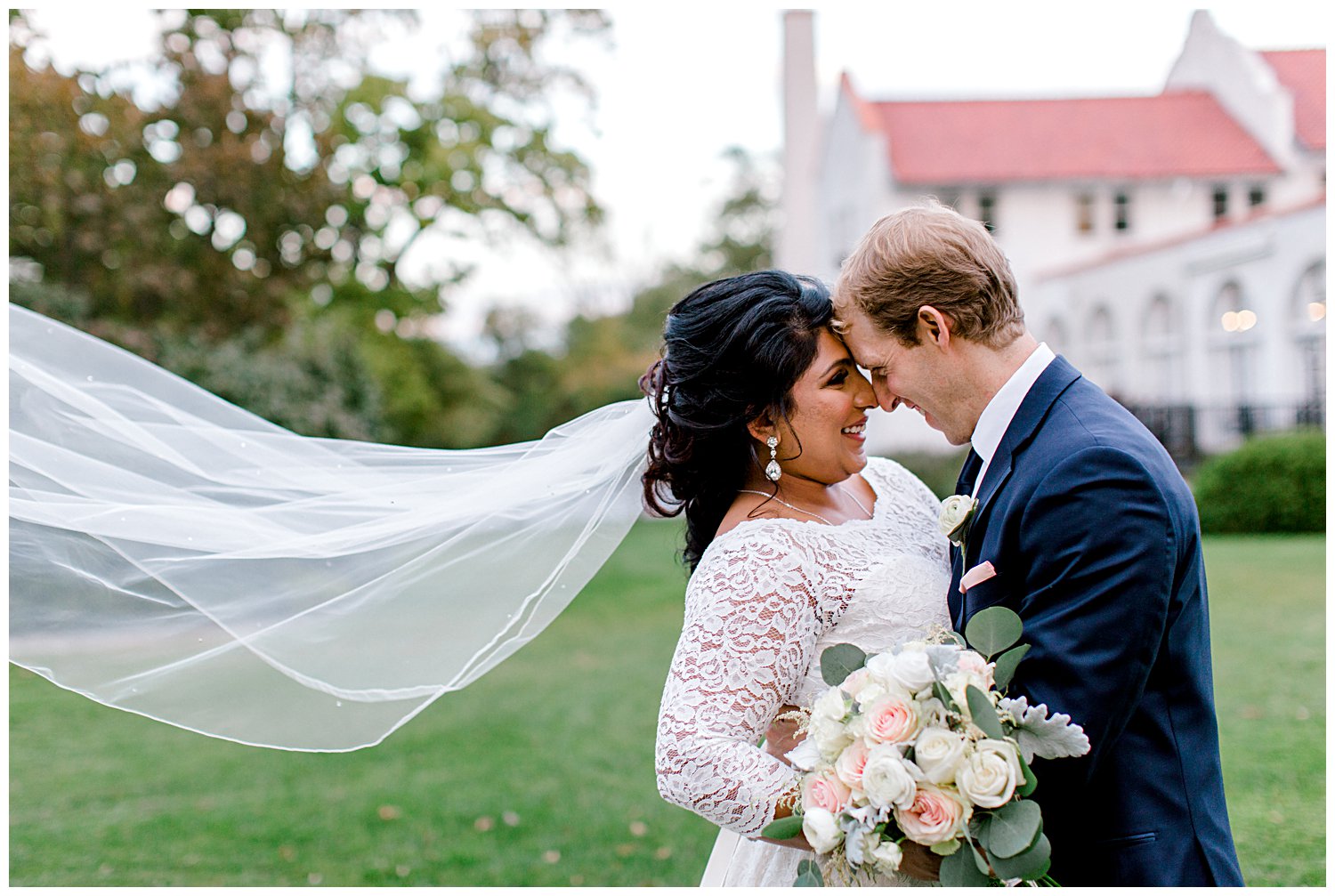 Romantic_Wedding_Ravisloe_Country_Club_Homewood_Illinois_36