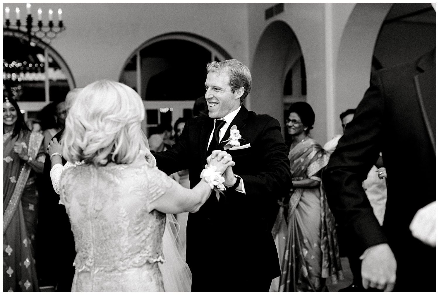 Romantic_Wedding_Ravisloe_Country_Club_Homewood_Illinois_56